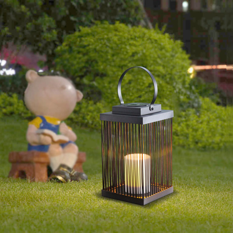 "Fresno" Solar Rattan Lantern ，Small